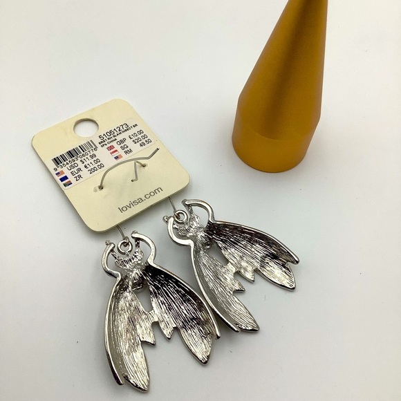 🎄🎄Lovisa Silver and Crystal Pierced  Earrings - Picture 4 of 4